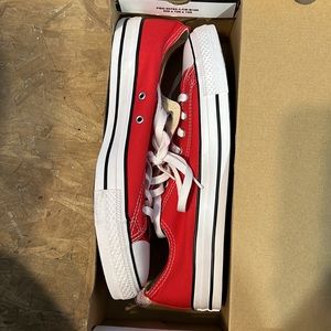 Red converse chuck Taylor low top